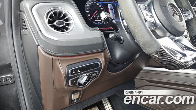 Mercedes-Benz G-Class 2019 — photo 33