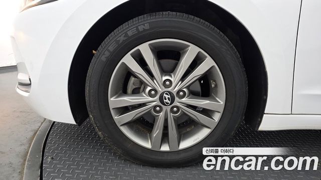 Hyundai AVANTE 2016 — photo 5