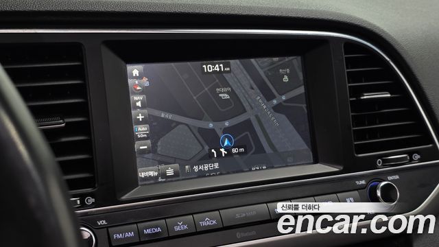 Hyundai AVANTE 2016 — photo 13