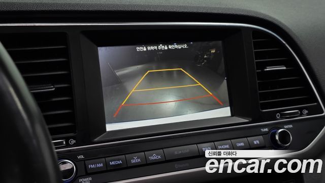 Hyundai AVANTE 2016 — photo 14