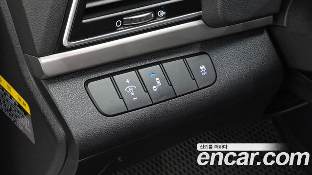 Hyundai AVANTE 2016 — photo 15