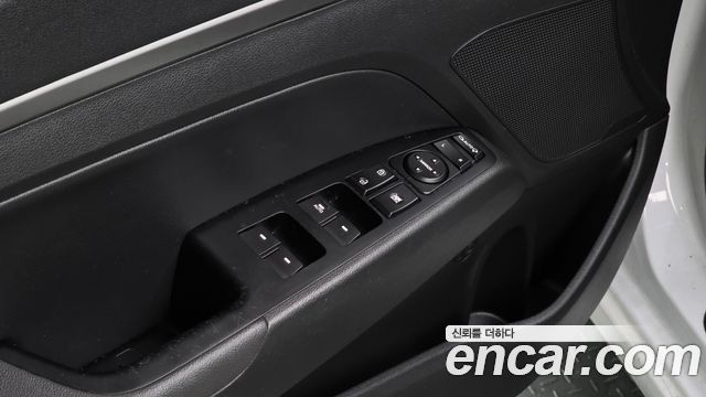 Hyundai AVANTE 2016 — photo 16