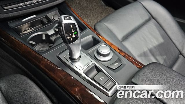 BMW X5 2009 — photo 9