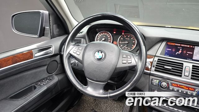 BMW X5 2009 — photo 13