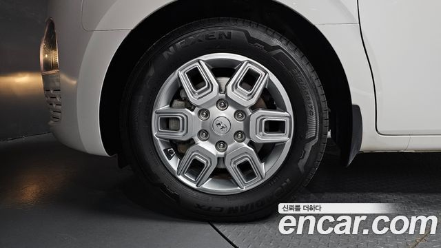 Hyundai Staria 2022 — photo 5