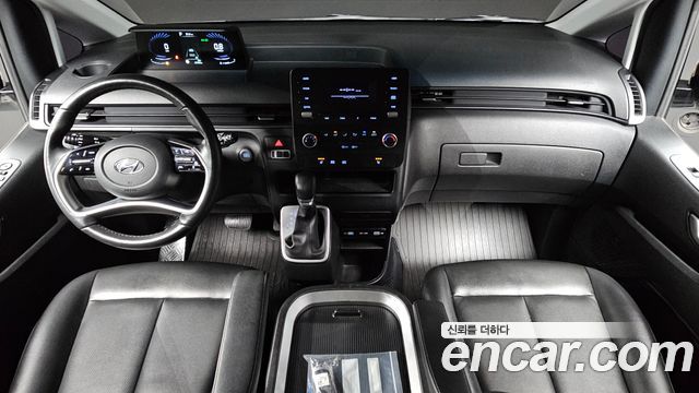Hyundai Staria 2022 — photo 7