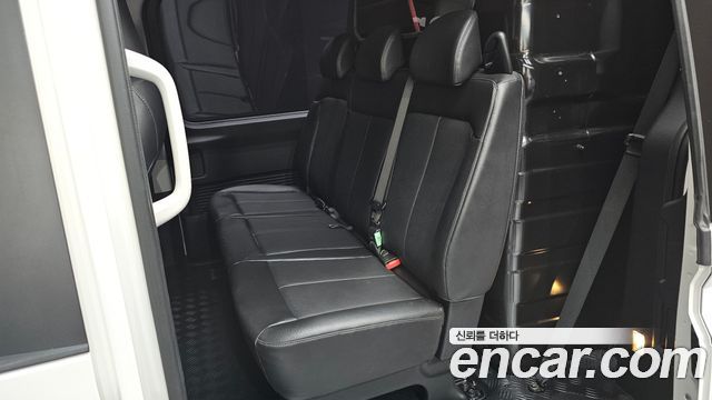 Hyundai Staria 2022 — photo 12