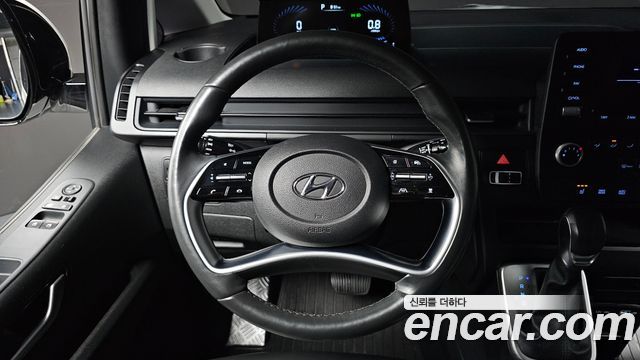 Hyundai Staria 2022 — photo 13