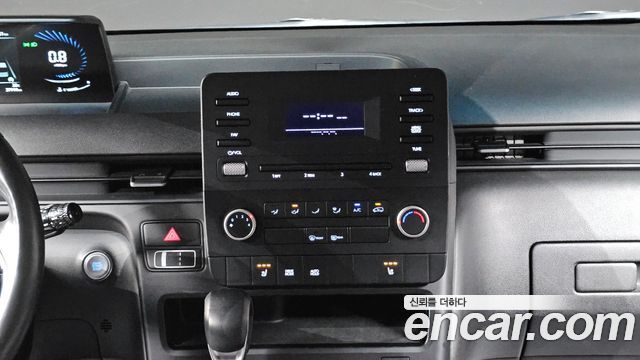 Hyundai Staria 2022 — photo 15