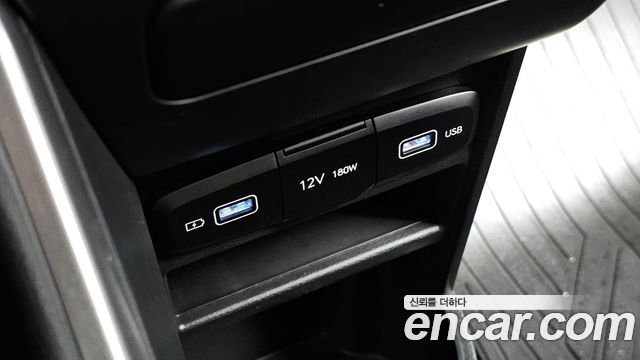 Hyundai Staria 2022 — photo 17