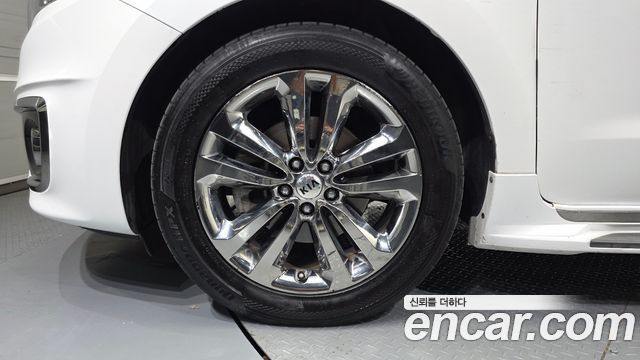 Kia Canival 2016 — photo 5
