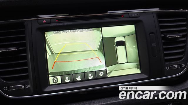 Kia Canival 2016 — photo 16