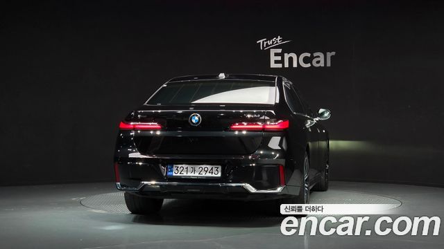 BMW 7-Series 2024 — photo 4