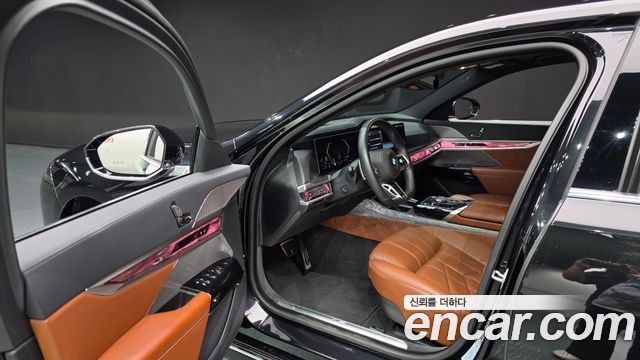 BMW 7-Series 2024 — photo 13