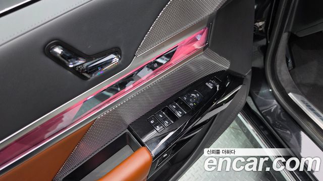 BMW 7-Series 2024 — photo 24