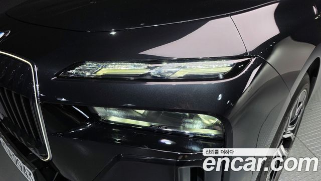 BMW 7-Series 2024 — photo 8
