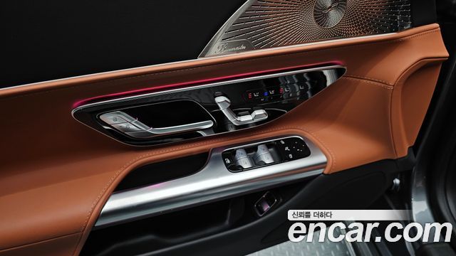 Mercedes-Benz SL-Class 2024 — photo 19