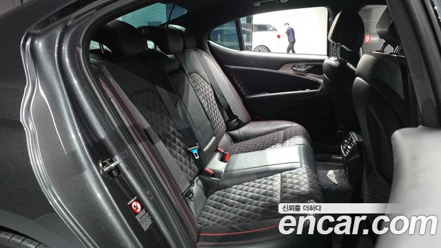 Genesis G70 2019 — photo 17