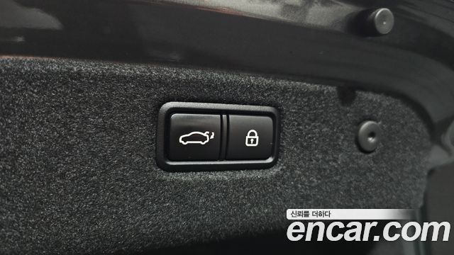 Genesis G70 2019 — photo 26
