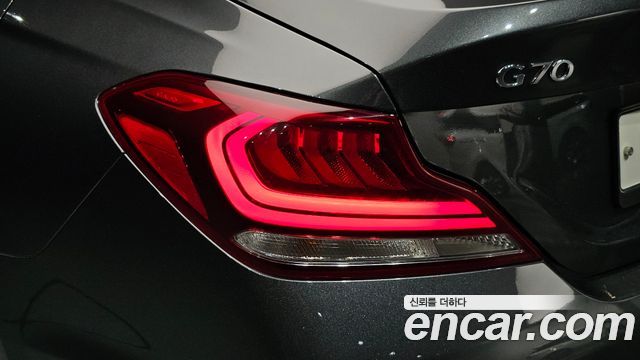 Genesis G70 2019 — photo 9