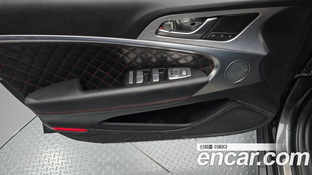Genesis G70 2019 — photo 14