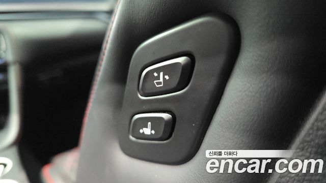 Genesis G70 2019 — photo 27