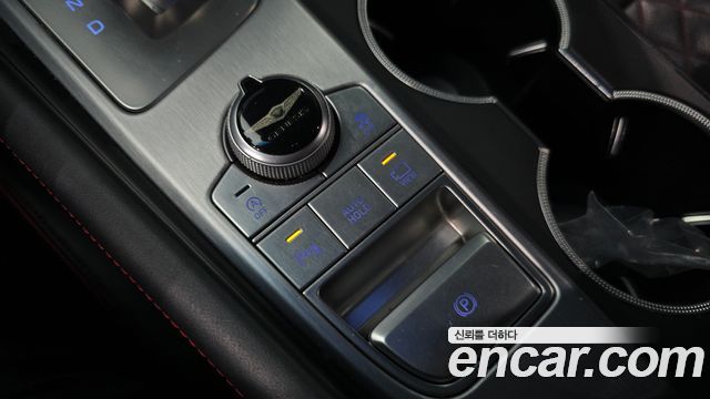 Genesis G70 2019 — photo 28