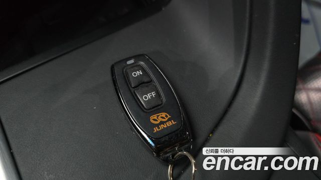 Genesis G70 2019 — photo 35