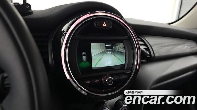 Mini Cooper 2020 — photo 21