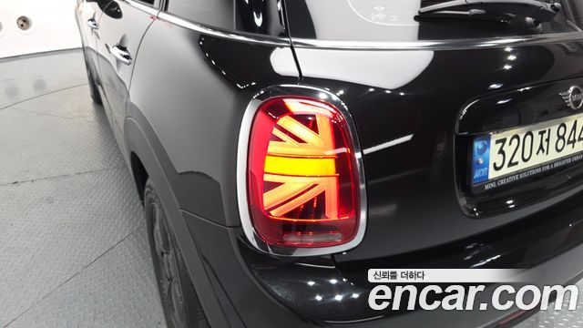 Mini Cooper 2020 — photo 9