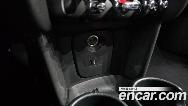 Mini Cooper 2020 — photo 16