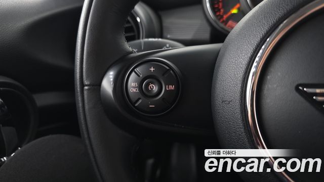 Mini Cooper 2020 — photo 29