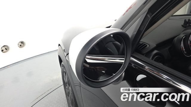Mini Cooper 2020 — photo 36