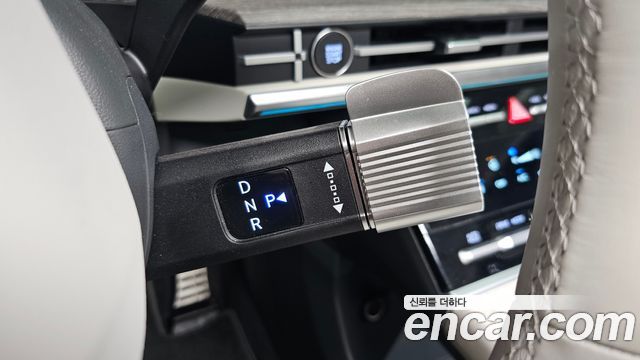 Hyundai Santafe 2025 — photo 12