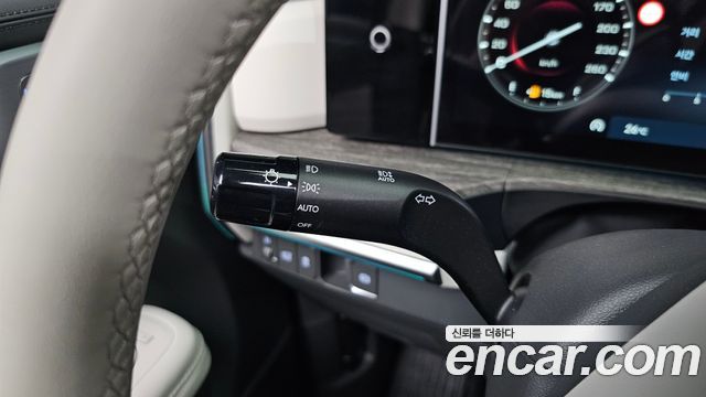 Hyundai Santafe 2025 — photo 21