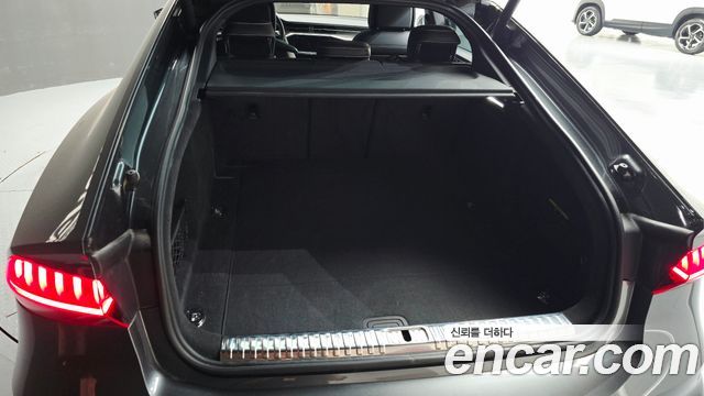 Audi A7 2020 — photo 23