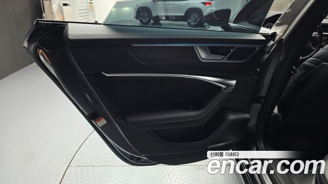 Audi A7 2020 — photo 15