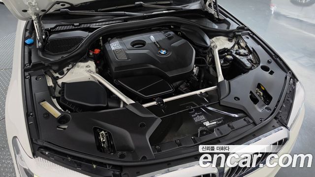 BMW 5-Series 2019 — photo 6