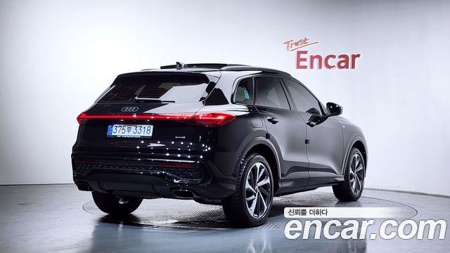 Audi Q5 2025 — photo 2
