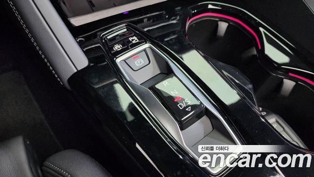 Audi Q5 2025 — photo 12