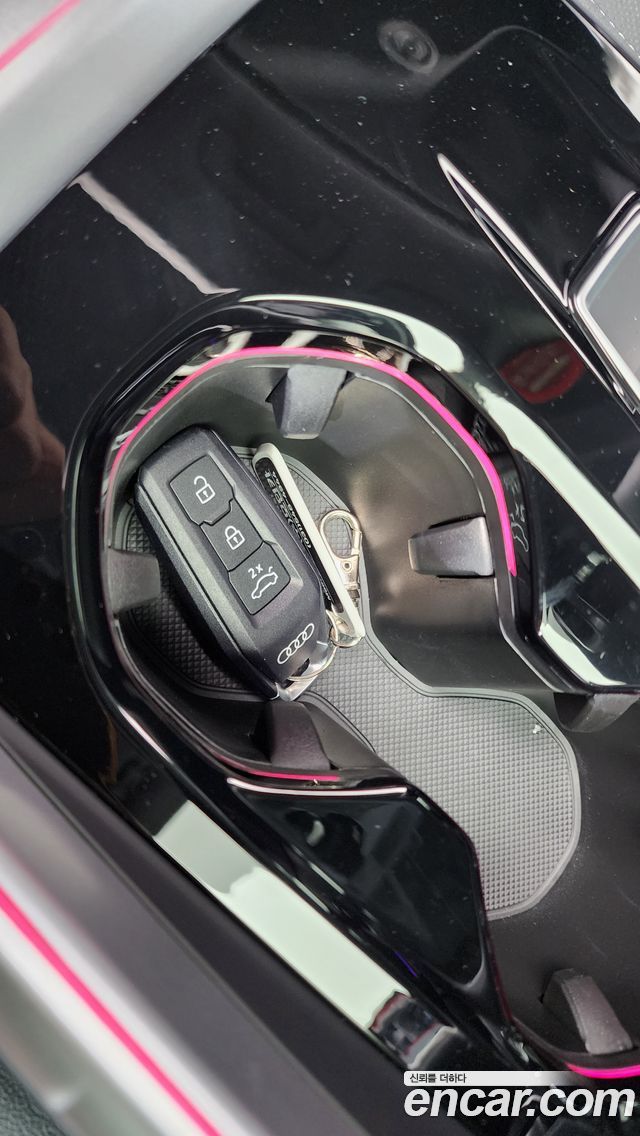 Audi Q5 2025 — photo 36