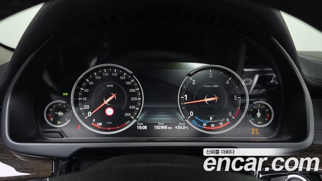 BMW X6 2017 — photo 11