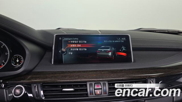 BMW X6 2017 — photo 21