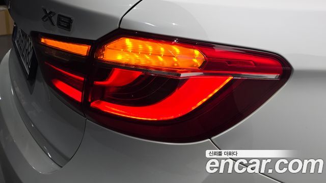 BMW X6 2017 — photo 9