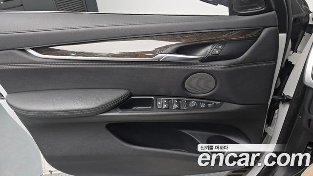 BMW X6 2017 — photo 14