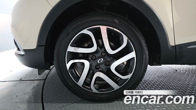 Renault Korea QM3 2017 — photo 5