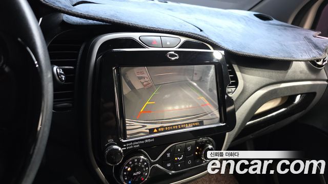 Renault Korea QM3 2017 — photo 21
