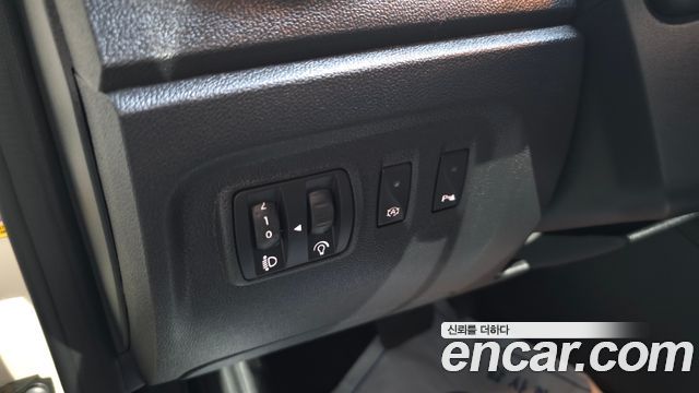 Renault Korea QM3 2017 — photo 27