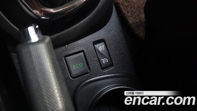 Renault Korea QM3 2017 — photo 32