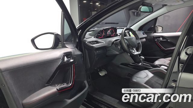 Peugeot 2008 2019 — photo 10